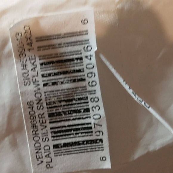 Set of 3 Snowflake Chrisrmas pillows - Picture 10 of 10